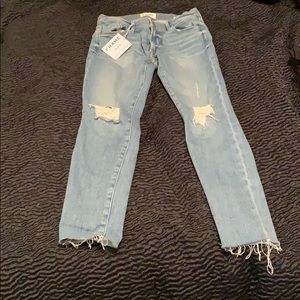 FRAME DENIM! Size 29, never worn!!!